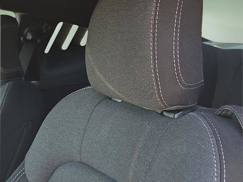 Used 2025 Ford Mustang Coupe image 20