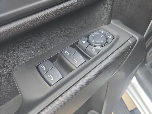 Used 2025 Chevrolet Silverado 2500 Custom w/ Custom Value Package image 5
