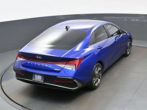 Certified 2025 Hyundai Elantra Limited FWD image 38