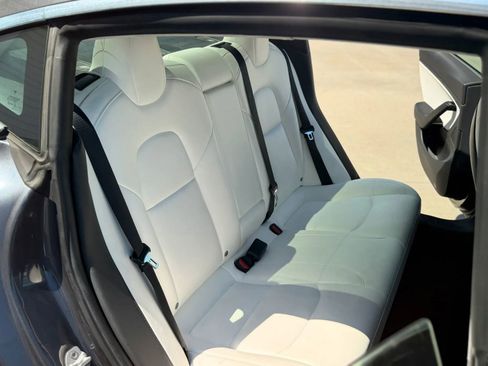 Used 2019 Tesla Model 3 Mid Range RWD image 22