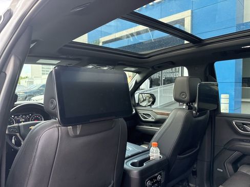 Used 2021 Chevrolet Tahoe High Country w/ Premium Package image 16