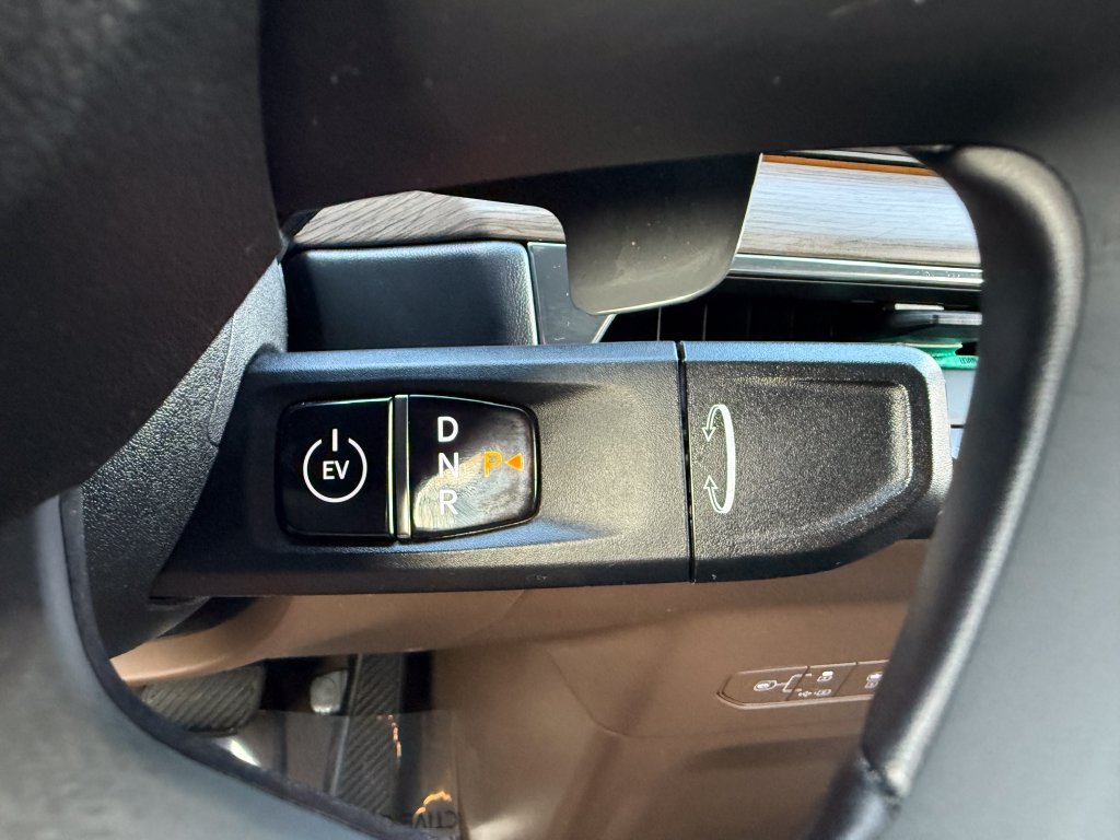 Used 2024 Kia EV9 Land AWD/4WD image 32
