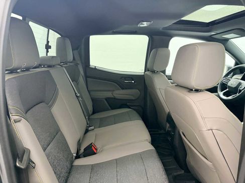 Used 2024 Chevrolet Colorado ZR2 w/ Technology Package image 21