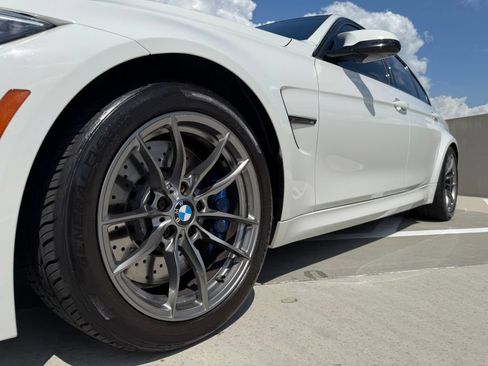 Used 2018 BMW M3 RWD image 24