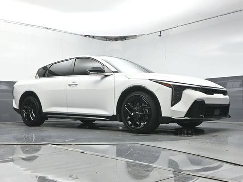 Used 2025 Kia K4 GT-Line Turbo FWD image 38
