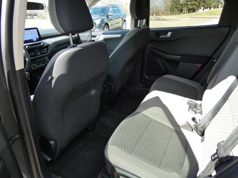 Used 2020 Ford Escape SE image 22