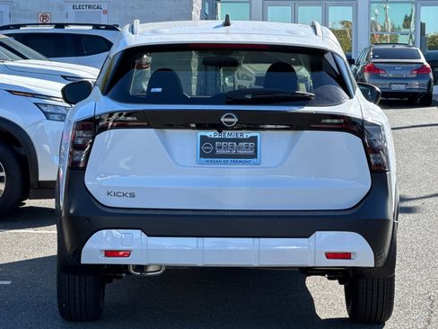 New 2026 Nissan Kicks SV w/ SV Premium Package image 5
