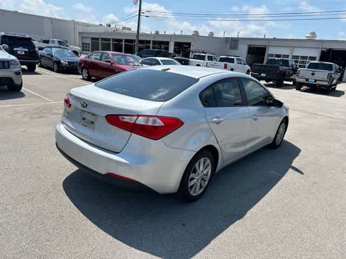 Used 2015 Kia Forte LX w/ Popular Package FWD image 17