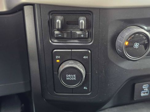 Used 2022 Ford F150 XLT w/ Trailer Tow Package image 34