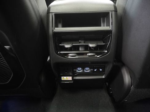 Used 2025 Jeep Grand Cherokee Overland w/ Adv Protech Group III AWD/4WD image 35