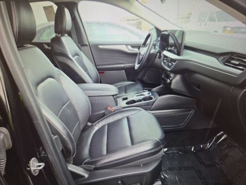 Used 2023 Ford Escape Platinum AWD/4WD image 12