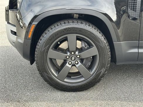 Used 2024 Land Rover Defender 130 S image 12