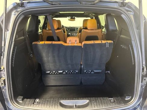 Used 2021 Chrysler Pacifica Pinnacle AWD/4WD image 8