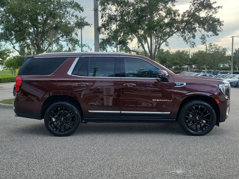 Used 2022 GMC Yukon Denali AWD/4WD image 4