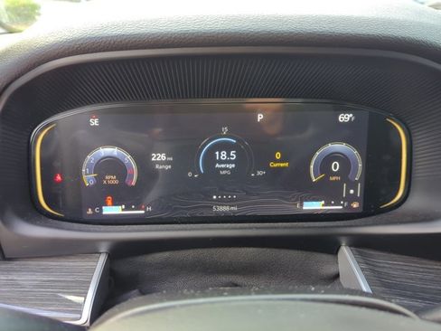 Used 2022 Jeep Wagoneer Series II RWD image 16