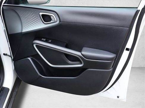 Used 2022 Kia Soul LX w/ Technology Package FWD image 27