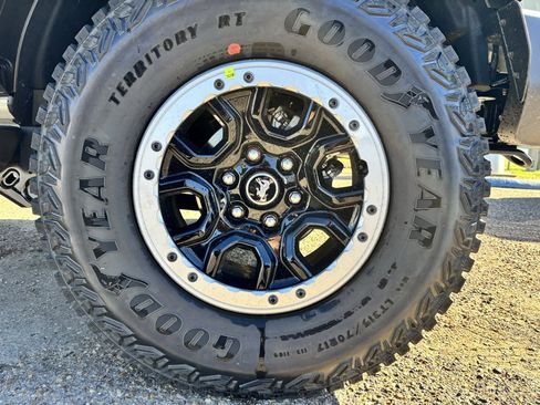 New 2025 Ford Bronco Outer Banks w/ Sasquatch Package image 9