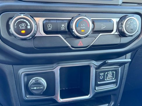 Used 2020 Jeep Wrangler Unlimited Sport AWD/4WD image 22