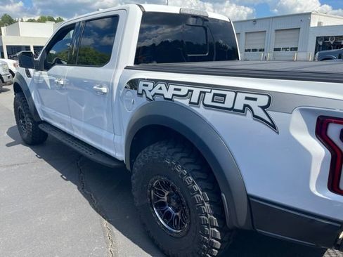Used 2018 Ford F150 Raptor w/ Equipment Group 802A Luxury AWD/4WD image 4