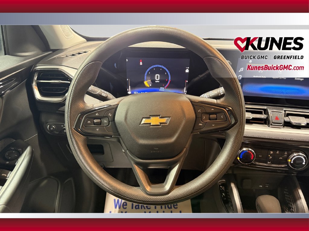 Used 2025 Chevrolet TrailBlazer LT AWD/4WD image 15