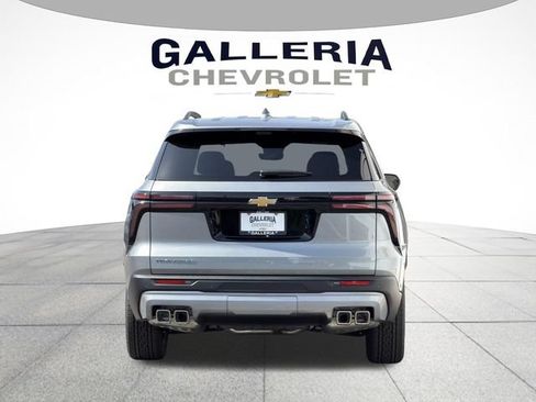 New 2026 Chevrolet Traverse LT w/ Sun and Wheel Package FWD image 6