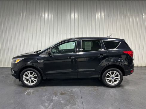 Used 2019 Ford Escape SE image 4