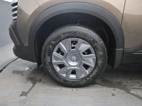 New 2026 Nissan Kicks S image 9