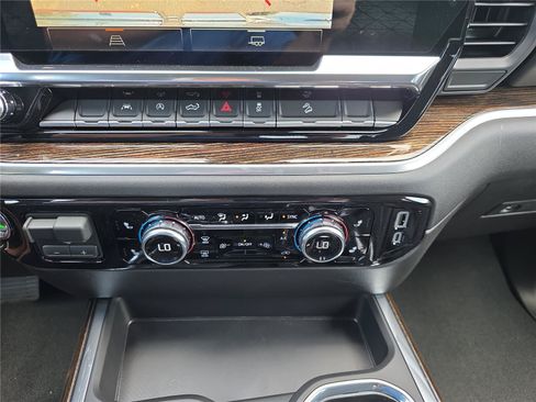 New 2026 GMC Sierra 1500 Elevation AWD/4WD image 25