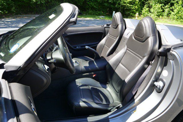 Used 2007 Pontiac Solstice Convertible w/ Premium Package RWD image 3