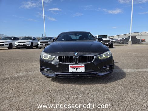Used 2018 BMW 430i xDrive Convertible image 2