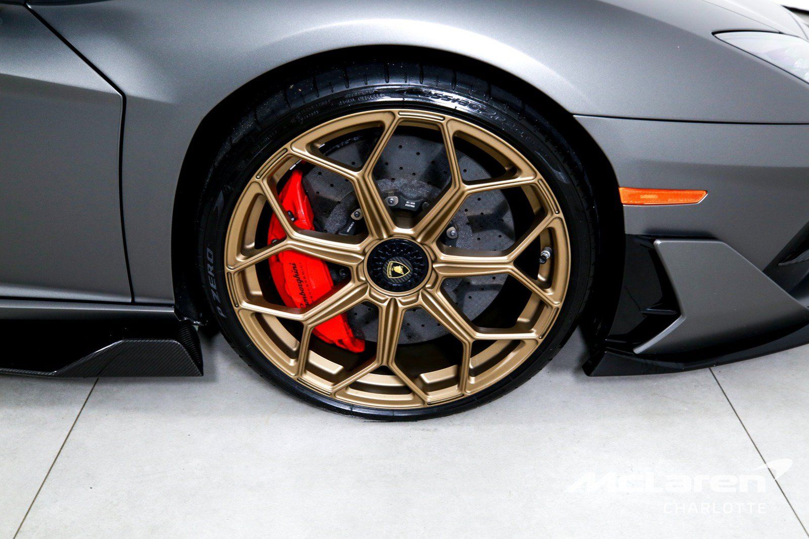 Used 2020 Lamborghini Aventador SVJ AWD/4WD image 28