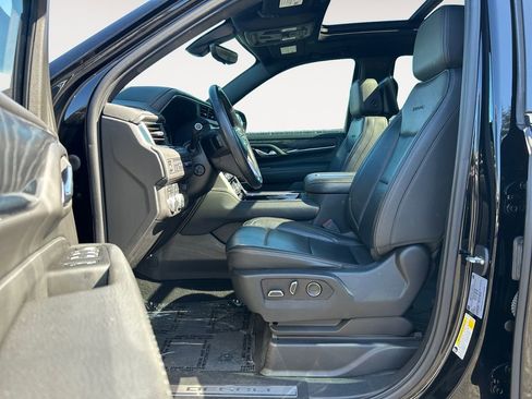 Used 2021 GMC Yukon Denali w/ Denali Premium Package AWD/4WD image 15