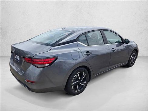 Used 2024 Nissan Sentra SV FWD image 5