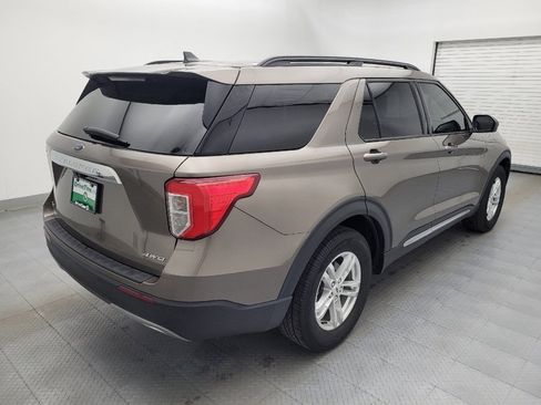 Used 2021 Ford Explorer XLT w/ Equipment Group 202A AWD/4WD image 9