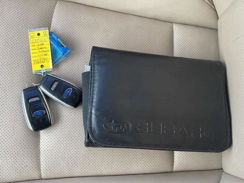 Used 2015 Subaru Outback 2.5i Limited image 29