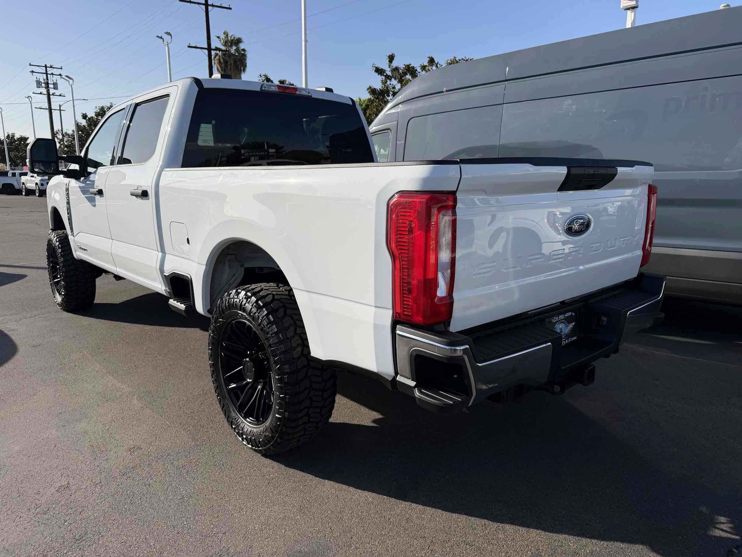 Used 2024 Ford F250 XLT w/ FX4 Off-Road Package AWD/4WD image 3