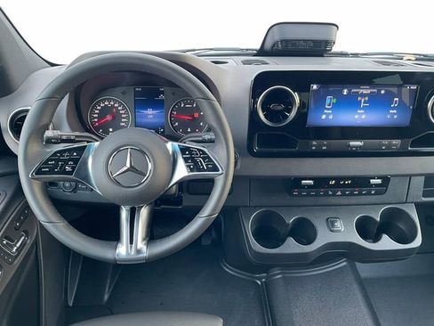 New 2025 Mercedes-Benz Sprinter 2500 image 3