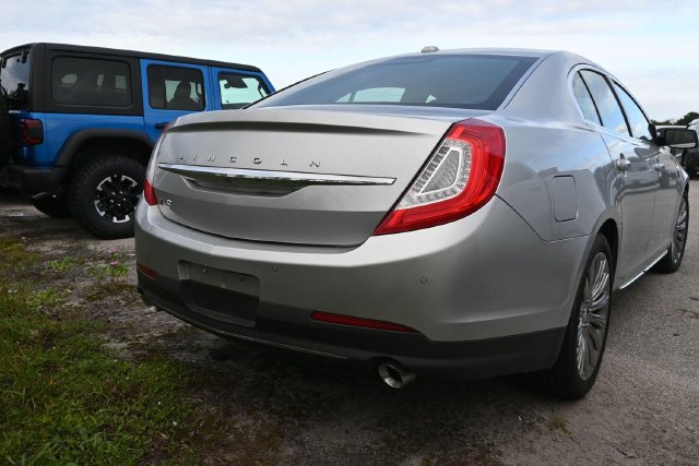 Used 2015 Lincoln MKS w/ Equipment Group 101A FWD image 12