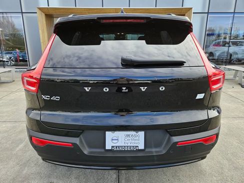 Certified 2023 Volvo XC40 Recharge Core w/ Protection Package Premier AWD/4WD image 6