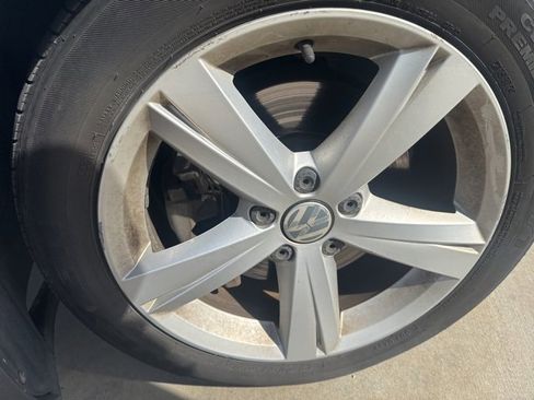 Used 2015 Volkswagen Passat 1.8T Limited Edition image 10