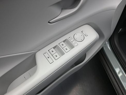 Certified 2024 Hyundai Kona SEL image 17