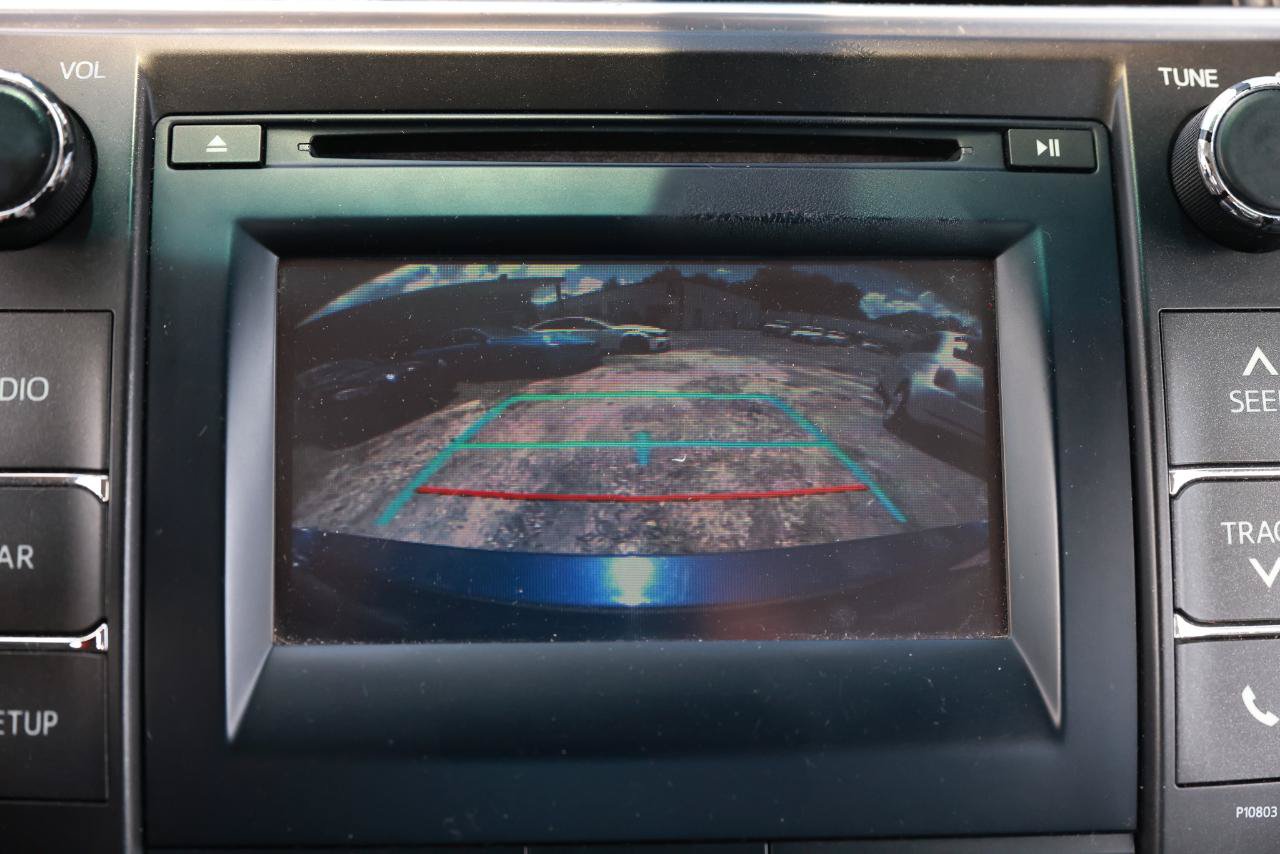 Used 2015 Toyota Camry SE FWD image 35
