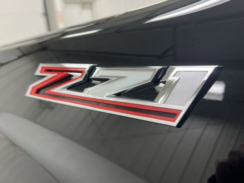 Used 2023 Chevrolet Silverado 1500 LTZ w/ Technology Package AWD/4WD image 27