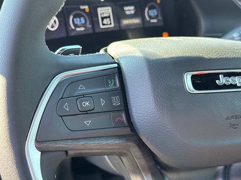 New 2026 Jeep Grand Cherokee Altitude AWD/4WD image 26