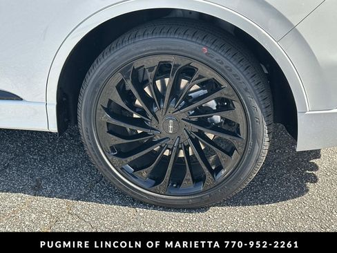 New 2026 Lincoln Aviator Reserve AWD/4WD image 37