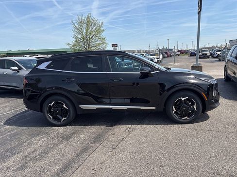 New 2026 Kia Sportage EX FWD image 2