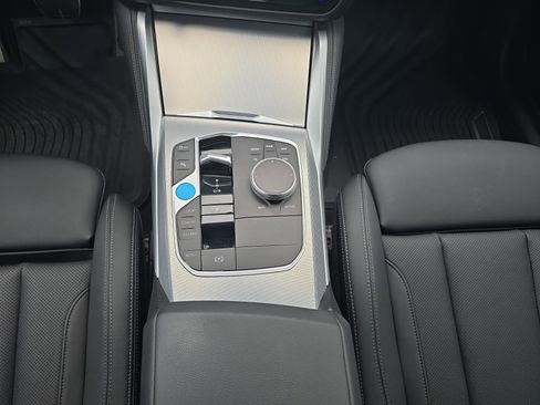Used 2023 BMW i4 eDrive40 w/ M Sport Package image 20