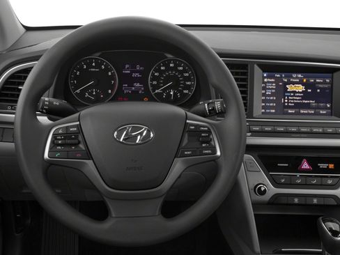 Used 2018 Hyundai Elantra SEL FWD image 4