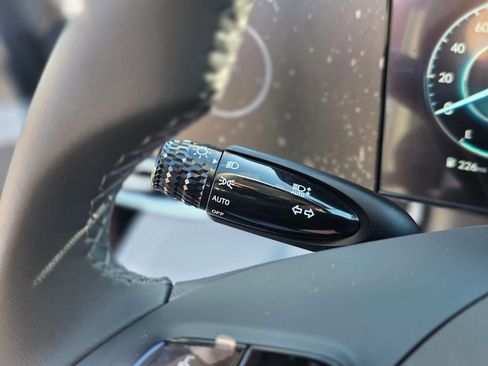 New 2026 Hyundai Elantra Limited FWD image 33