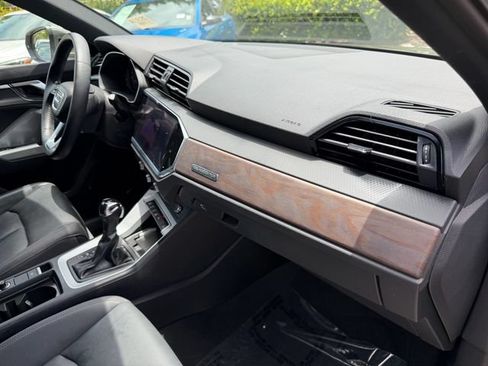 Used 2020 Audi Q3 2.0T Premium Plus AWD/4WD image 19